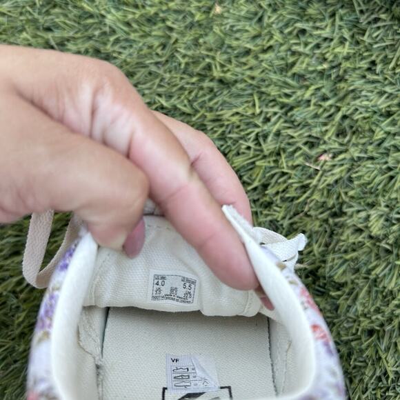 NWOB Vans Sk8 Low Vintage Floral Print Shoe US Size: 5.5 women/teens spring - Picture 5 of 7